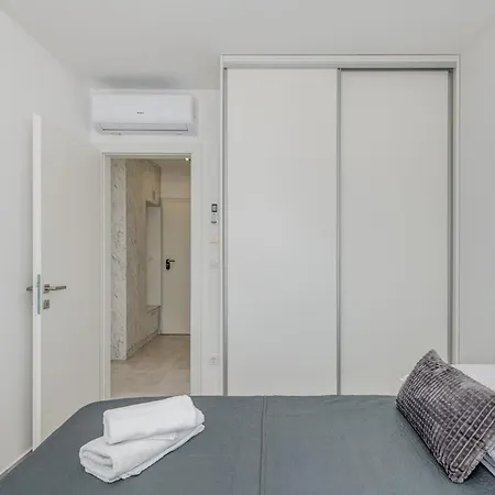 Luxury Apart, Beach, Swimming Pool, Okrug, Apartamento Trogir