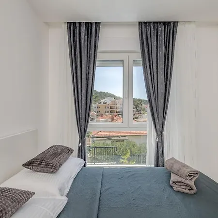 Apartamento Luxury Apart, Beach, Swimming Pool, Okrug, *