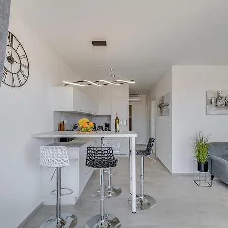 Apartamento Luxury Apart, Beach, Swimming Pool, Okrug,