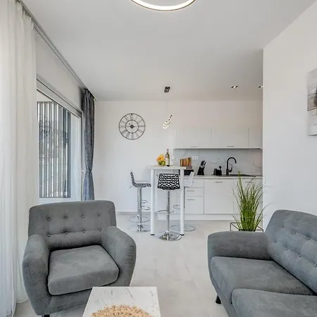 Luxury Apart, Beach, Swimming Pool, Okrug,